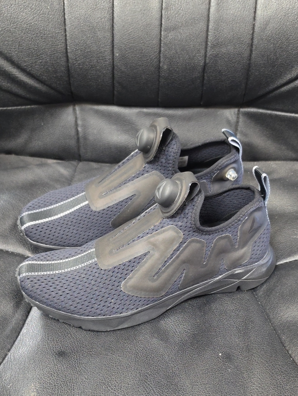 WoMen's Black Slip-On Athletic Sneakers